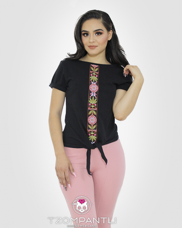 BLUSA CON NUDO